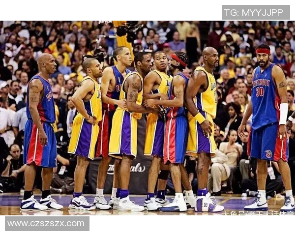 詹姆斯领衔对决活塞五虎的精彩瞬间与历史回顾