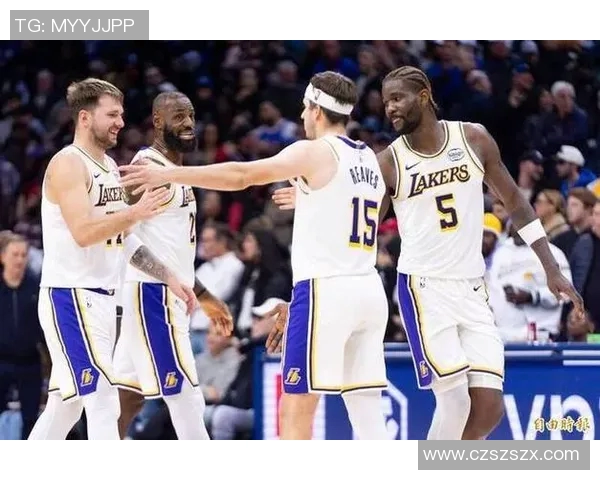 国王队与湖人队激战夏季联赛新星球员表现引人瞩目